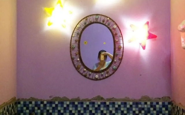 Many People Inn West Street