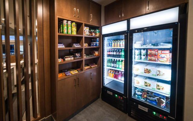 Holiday Inn Express & Suites West Edmonton - Mall Area by IHG
