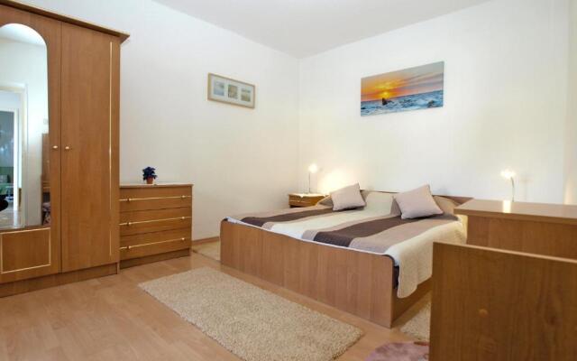 Apartment Riva Rabac 1825