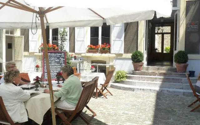 Les Terrasses de lEnclos - Enclos de lévêché