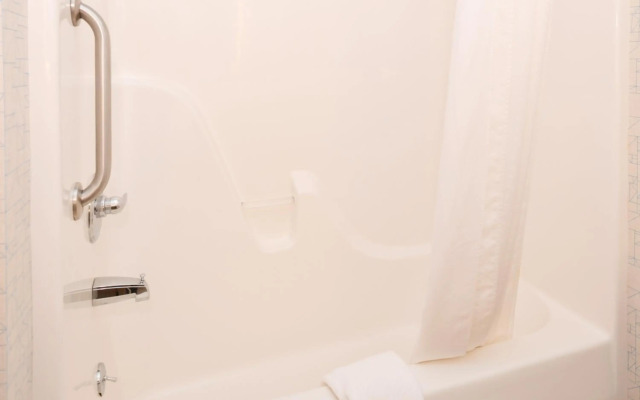 Holiday Inn Express Hotel & Suites Urbana-Champaign by IHG