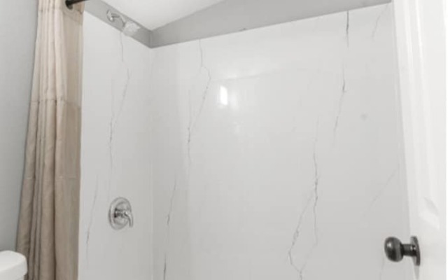 Sands Inn by OYO Winnie