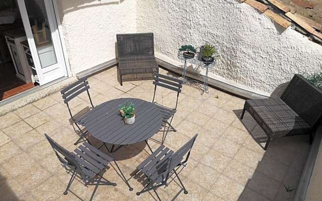 Holiday Home St Restitut with Fireplace I