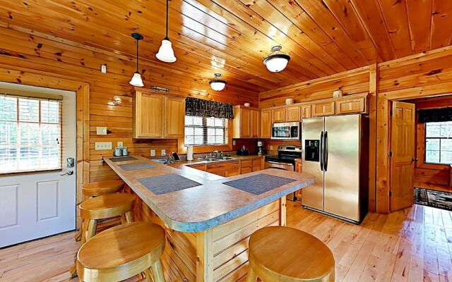 1268 Sevierville - 4 Br Cabin