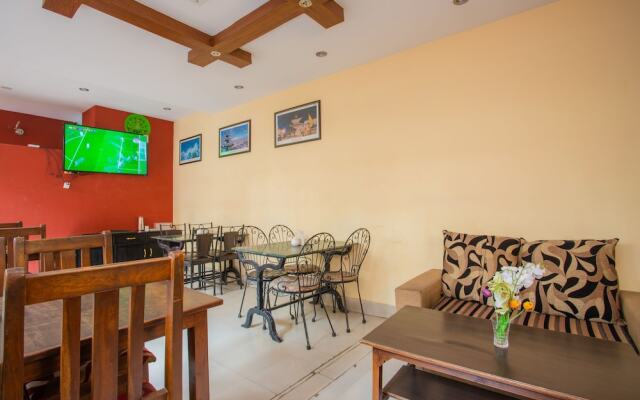 Traveler's Holiday Inn