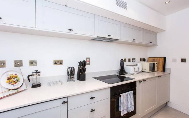 The Parliament View Place - Modern and Bright 3BDR Flat