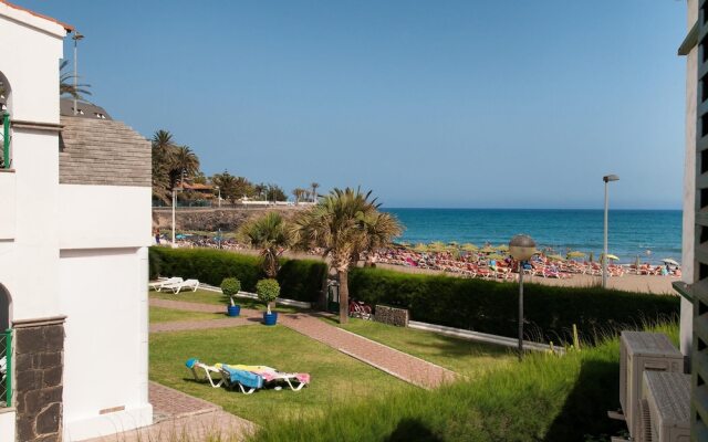 Beachfront Apartment Las Burras Fa03