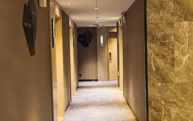 Echarm Hotel Kunming Colorful Yunnan Chunrong Street Metro Station – Hotel Rooms – Kunming