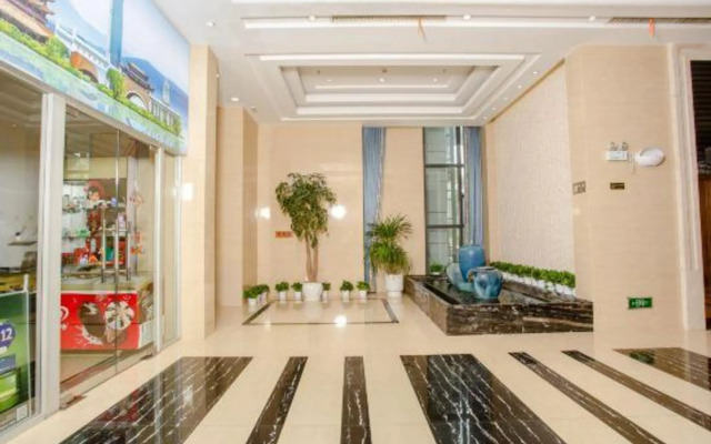 Heyue Boutique Hotel（Wu Han Townsend Lake Shop)