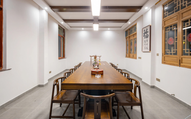 Floral Hotel·Huiyuan Residential Accommodation (Tianzhu Mountain Scenic Area Store)