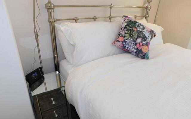 Kingsway Apartment