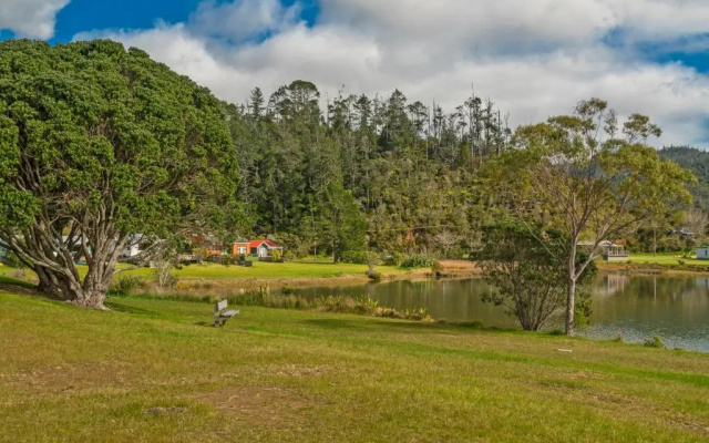 Sunny Days Retreat - Tairua Holiday Home