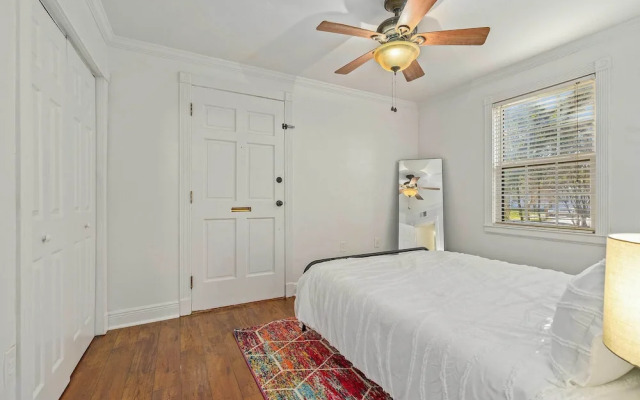 Pet-friendly Mobile Condo ~ 4 Mi to Downtown!