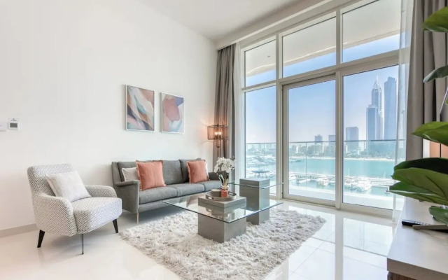 Luxury Beach Front Apartment