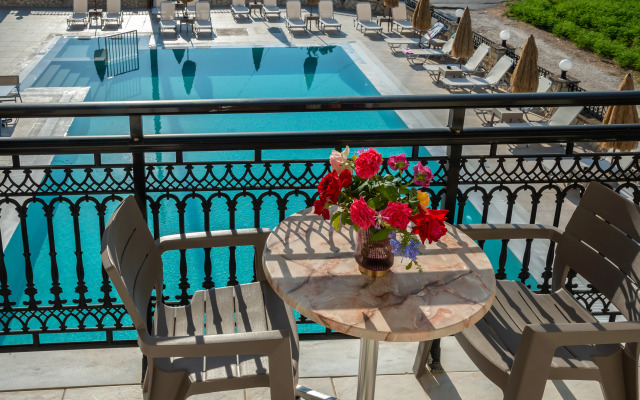 Athina Apartments