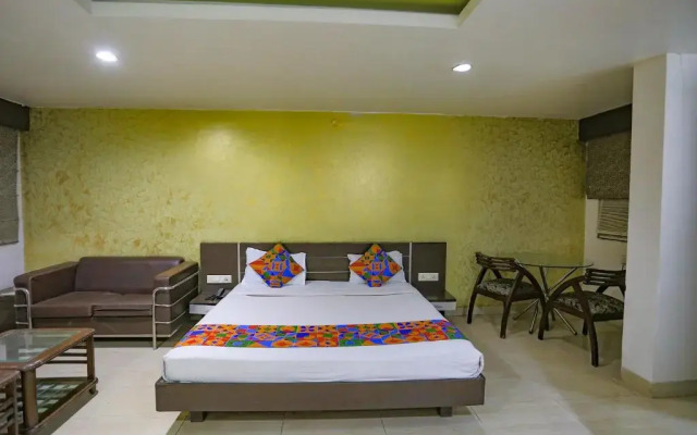 OYO 78257 Flagship Hotel Midland