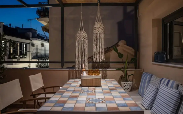 Elegant City Apartment - 250m From Solomos Square