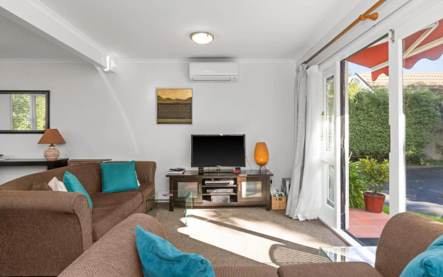 Havelock North central apartment