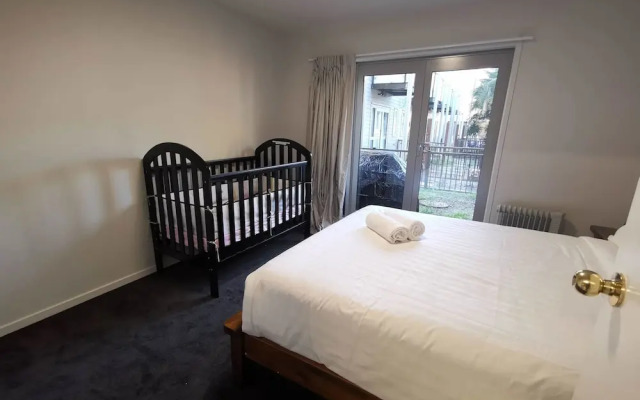 Ronayne Jimp Townhouse - Central Auckland