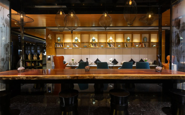 Paco Business Hotel - Longkou West