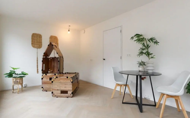 Holiday Home in Vrouwenpolder With Garden