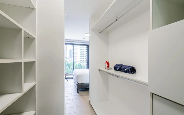 w Bright 1BR w Private Balcony in San Francisco