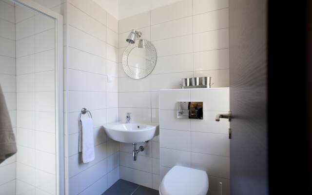 Prior Suites Split