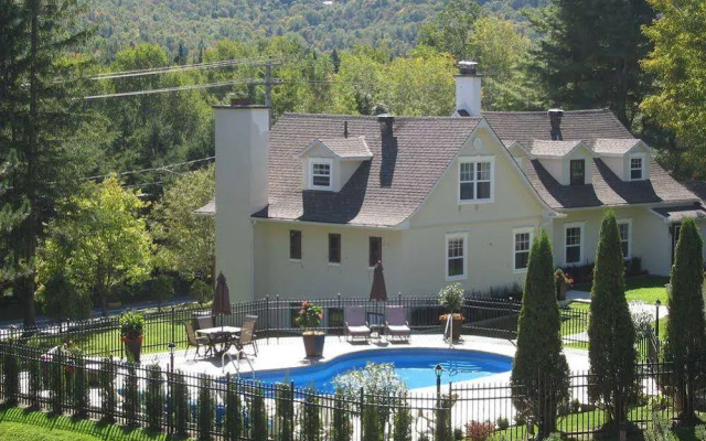Auberge Sous L'Edredon B&B