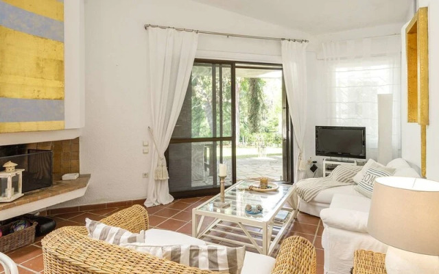 Coelo Shared Pool Villa, Sani