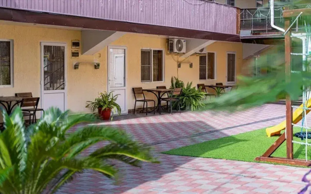 Russo Guest House