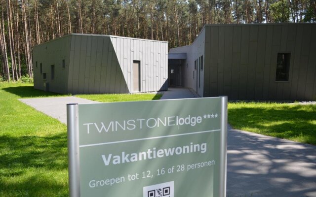 Twinstone Lodge