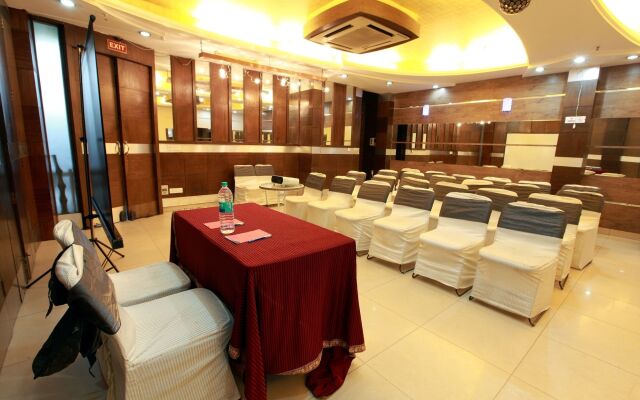 Royal Castle Grand