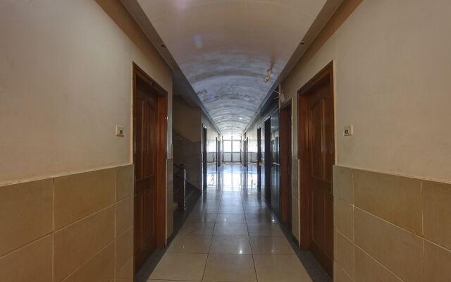 SPOT ON 40409 Hotel Rajsangam International