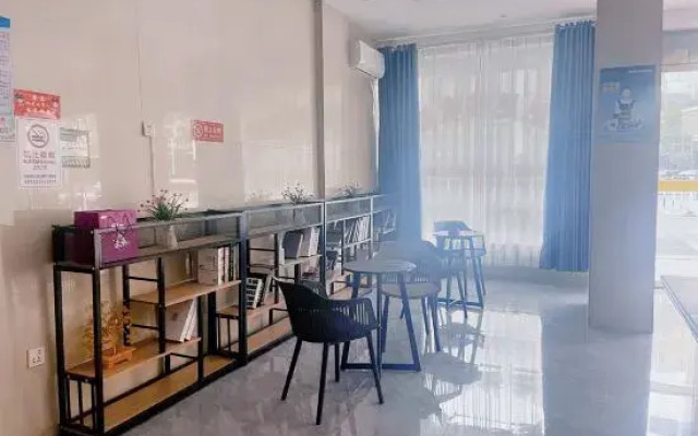 Dehao Business Hotel