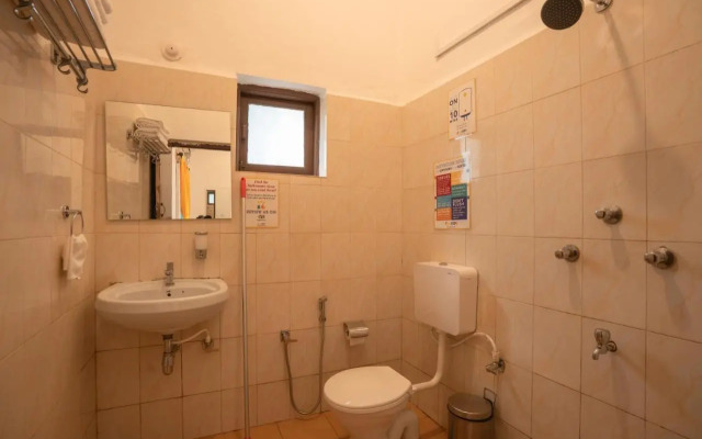Gostops Goa, Calangute - Rooms & Dorms