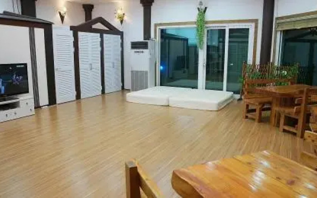 Buan Badatgaui Chueok Pension