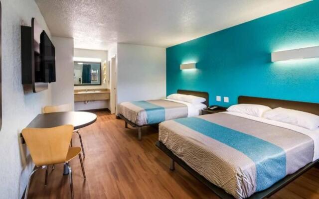 Motel 6 Houston, TX FM 1960 Bammel