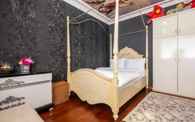 Luxurious Villa With Bosphorus View in Cengelkoy