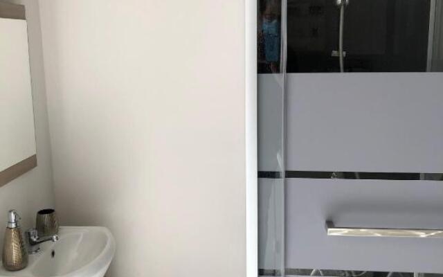 Joli Studio Meuble Proche de la Plage (Adults Only)