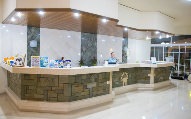 Euroxenia Marathon Hotel