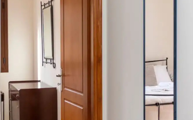 Rokani Studio I at Kalavrita Center