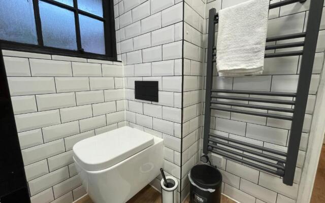 Ultra Modern Studio Apartment, in Central Exeter