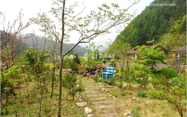 Jeongseon Click Pension