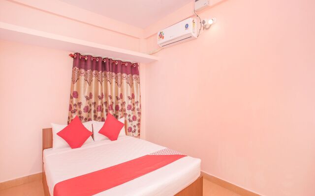 OYO Flagship 11419 Surya Residency