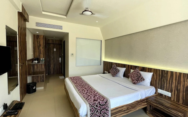 Hotel Grand Parivaar