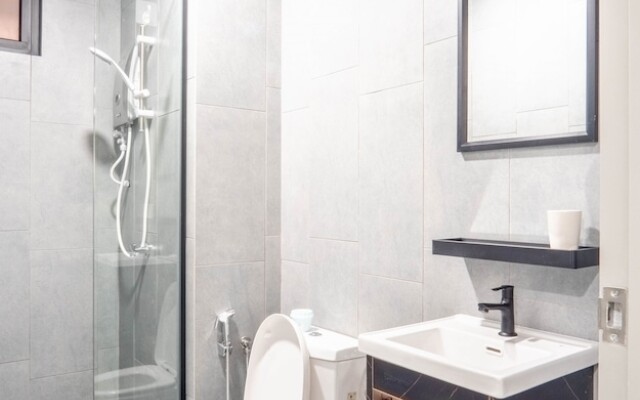 M Vertica KL by Airhost