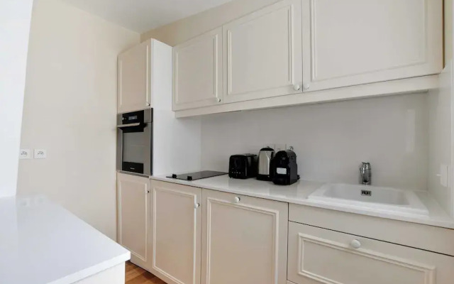 Chic Apartment - 1br/4p - Near the Louvre