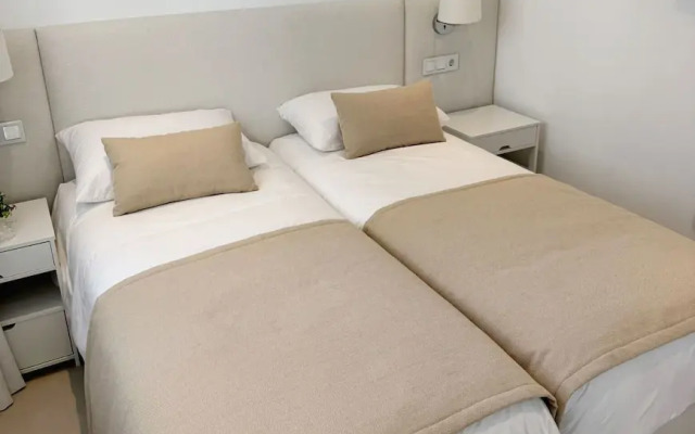 Apartamento LaViu 2Dormitorios by Croma