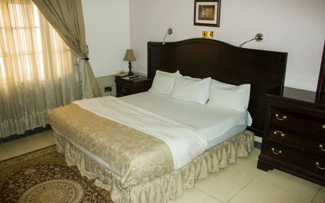 Tivoli Residence & Bar