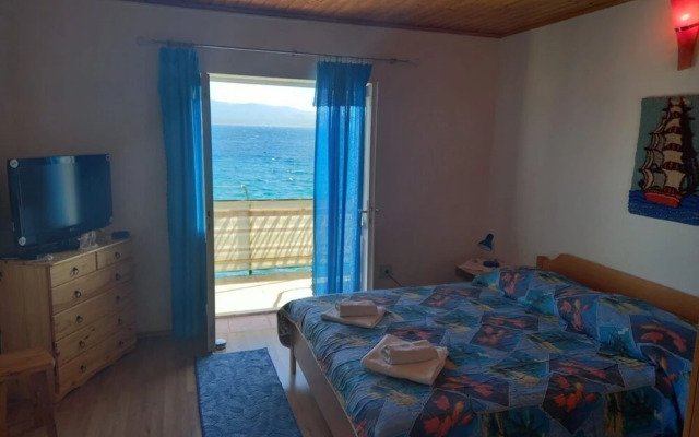 Zdravko - 5 m From Beach - A1